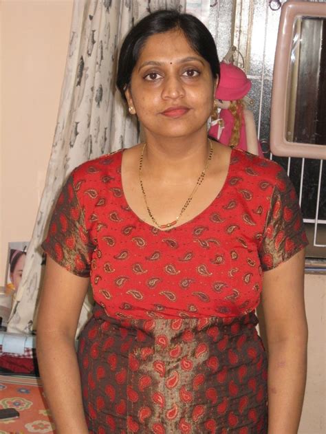 51 Mature Telugu aunty nude images